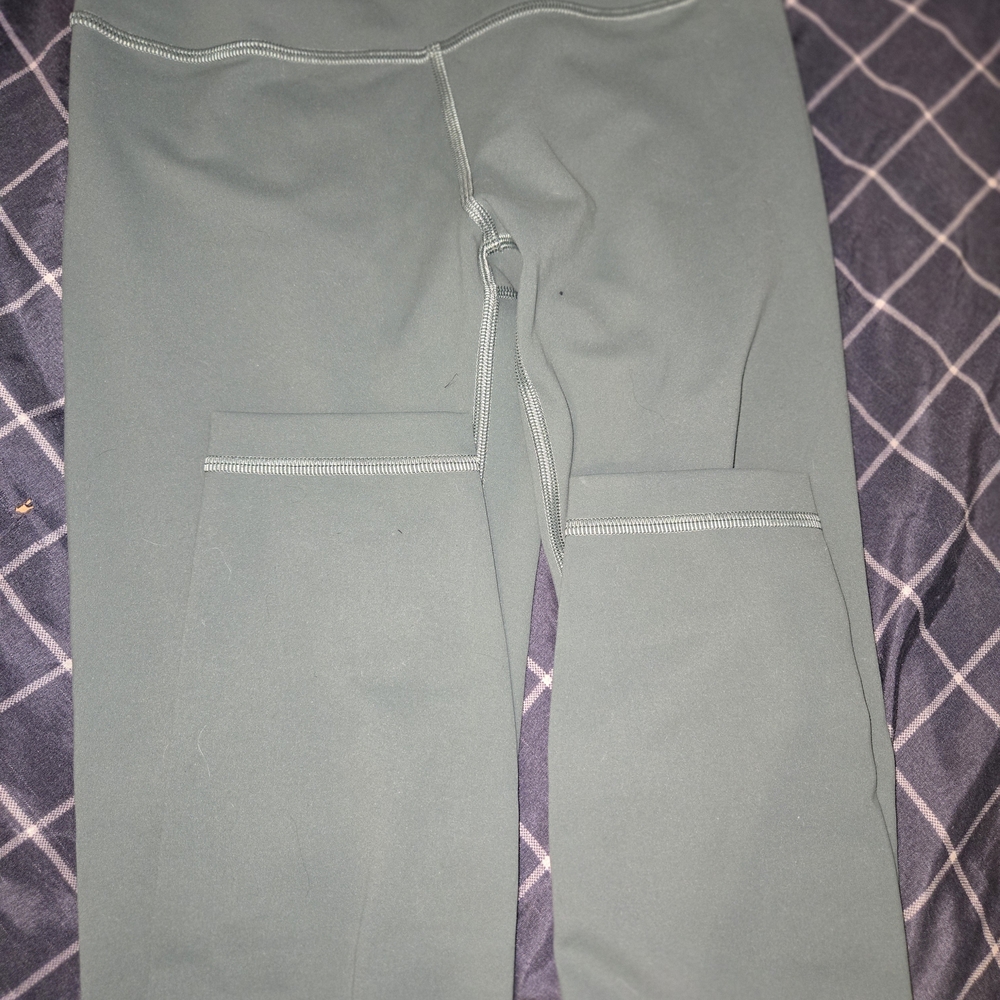 Green Leggings Wundertrain Size 6 Used Once